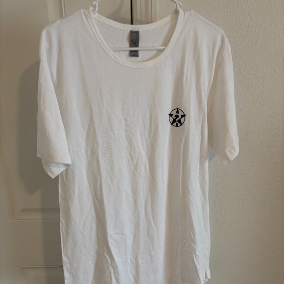 Unknown Industries Mens Size Medium Fitted Tee (Never Worn) - Picture 1 of 4